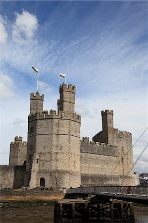 Château de Caernarfon, patrimoine mondial de l'UNESCO, Caernarfon, Gwynedd, pays de Galles, au pays de Galles, Royaume-Uni, Europe Photographie de stock - Rights-Managed, Code: 841-06447965