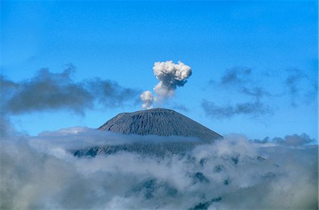 Caldeira and Bromo at 2329 m, and Semeru at 3676m, volcanoes on Java, Indonesia, Southeast Asia, Asia Foto de stock - Con derechos protegidos, Código: 841-06448057