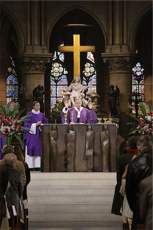 Paris archbishop Andre Vingt-Trois saying Mass at Notre Dame Cathedral, Eucharist celebration, Paris, France, Europe Stock Photo - Rights-Managed, Code: 841-06448133