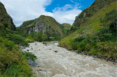 Highland landscape between Mount Hagen and Enya, Highlands, Papua New Guinea, Pacific Stock Photo - Rights-Managed, Code: 841-06448201