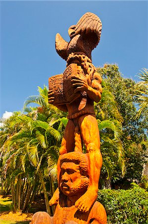 simsearch:841-06448343,k - Wooden statues in the sculpture garden of La Foa, West coast of Grand Terre, New Caledonia, Melanesia, South Pacific, Pacific Foto de stock - Con derechos protegidos, Código: 841-06448328