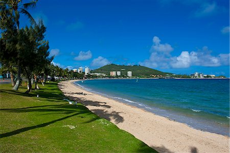 Waterfront and beach in Noumea, New Caledonia, Melanesia, South Pacific, Pacific Foto de stock - Direito Controlado, Número: 841-06448321