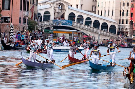 european traditional dress - Regata Storica 2012, Venice, Veneto, Italy, Europe Foto de stock - Con derechos protegidos, Código: 841-06448372