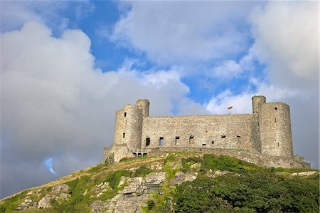 simsearch:841-06807165,k - Château de Harlech au soleil d'été, patrimoine mondial de l'UNESCO, Gwynedd, pays de Galles, Royaume-Uni, Europe Photographie de stock - Rights-Managed, Code: 841-06448540