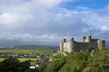 simsearch:841-09085840,k - Harlech Castle in summer sunshine, UNESCO World Heritage Site, Gwynedd, Wales, United Kingdom, Europe Foto de stock - Con derechos protegidos, Código: 841-06448542