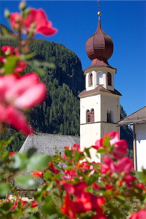 View to church, Canazei, Val di Fassa, Trentino-Alto Adige, Italy, Europe Foto de stock - Con derechos protegidos, Código: 841-06448747