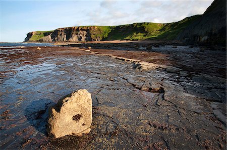 simsearch:841-06449068,k - Saltwick Bay near Whitby, North Yorkshire, Yorkshire, England, United Kingdom, Europe Stock Photo - Rights-Managed, Code: 841-06449098