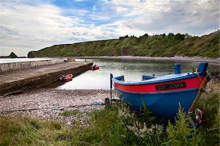 fishing boats scotland - Fishing boats at the Pier, Catterline, Aberdeenshire, Scotland, United Kingdom, Europe Stock Photo - Rights-Managed, Code: 841-06449111