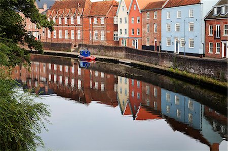 Bâtiments de quai dans la rivière Wensum, Norwich, Norfolk, Angleterre, Royaume-Uni, Europe Photographie de stock - Rights-Managed, Code: 841-06449197