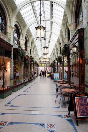 Royal Arcade, Norwich, Norfolk, England, United Kingdom, Europe Fotografie stock - Rights-Managed, Codice: 841-06449198