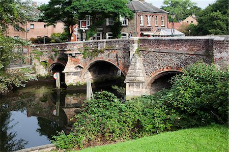 Bishop Bridge over the River Wensum, Norwich, Norfolk, England, United Kingdom, Europe Stock Photo - Rights-Managed, Code: 841-06449199