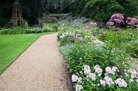 formal garden path - The Plantation Garden, Norwich, Norfolk, England, United Kingdom, Europe Stock Photo - Rights-Managed, Code: 841-06449208