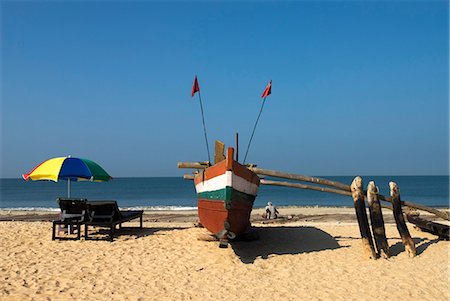 simsearch:841-06449404,k - Bateau de pêche traditionnel sur la plage, Benaulim, Goa, Inde, Asie Photographie de stock - Rights-Managed, Code: 841-06449375