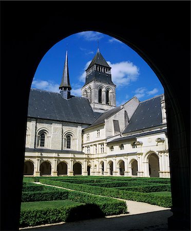 pays de la loire - View through cloisters to the abbey church, Fontevraud Abbey (Abbaye de Fontevraud), Fontevraud, Pays-de-la-Loire, France, Europe Stock Photo - Rights-Managed, Code: 841-06449464