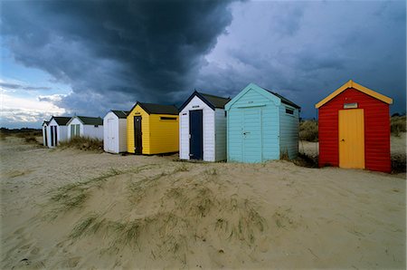 suffolk - Beach huts under stormy sky, Southwold, Suffolk, England, United Kingdom, Europe Fotografie stock - Rights-Managed, Codice: 841-06449465