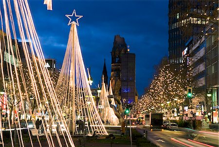 Christmas lights leading up to the Kaiser Wilhelm Memorial Church, Berlin, Germany, Europe Stock Photo - Rights-Managed, Code: 841-06449506