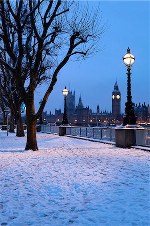 snow foot prints - Houses of Parliament and South Bank in winter, London, England, United Kingdom, Europe Stock Photo - Rights-Managed, Code: 841-06449564