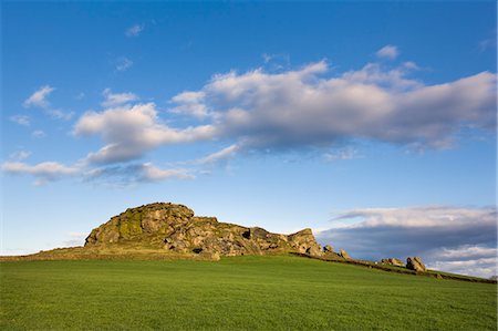 simsearch:841-06344990,k - Evening light on Almscliff Crag in Spring, North Yorkshire, Yorkshire, England, United Kingdom, Europe Foto de stock - Con derechos protegidos, Código: 841-06449592