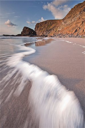 simsearch:841-06449669,k - La plage de gourme sur le littoral de Cornwall du Nord au coucher du soleil, Cornwall, Angleterre, Royaume-Uni, Europe Photographie de stock - Rights-Managed, Code: 841-06449666