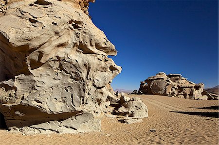 simsearch:841-06449727,k - Formation rocheuse dans le Eduardo Avaroa réserve nationale de faune andine, hautes terres du Sud-Ouest, en Bolivie, en Amérique du Sud Photographie de stock - Rights-Managed, Code: 841-06449746