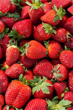 stacked berries - Strawberries for sale at the Sunday morning market, Pollenca, Tramuntana, Mallorca, Balearic Islands, Spain, Europe Stock Photo - Rights-Managed, Code: 841-06449814