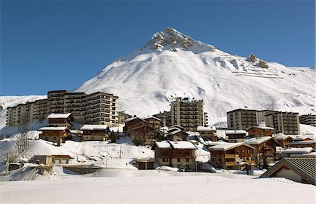 rhone-alpes - Station de Ski alpine, Tignes-le-Lac, Tignes, Savoie, Rhone-Alpes, Savoie, France, Europe Photographie de stock - Rights-Managed, Code: 841-06449881