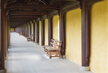 A walkway, Imperial Citadel, Hue, UNESCO World Heritage Site, Vietnam, Indochina, Southeast Asia, Asia Stock Photo - Rights-Managed, Code: 841-06499241