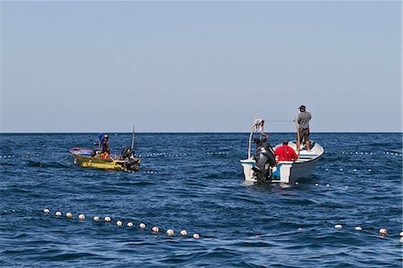 Panga fisherman setting nets, Isla San Marcos, Gulf of California (Sea of Cortez), Baja California Sur, Mexico, North America Photographie de stock - Rights-Managed, Code: 841-06499686