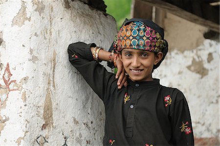 ropa tradicional - Gujjar girl, Sahoo, Chamba, Himachal Pradesh, India, Asia Foto de stock - Con derechos protegidos, Código: 841-06499774