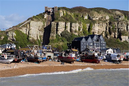 Fishing fleet drawn up on beach and East Hill lift, Hastings, Sussex, England, United Kingdom, Europe Photographie de stock - Rights-Managed, Code: 841-06499890