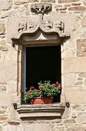 simsearch:841-06499990,k - Detail of window in inner courtyard, Beaumanoir Mansion house, Dinan, Brittany, France, Europe Stock Photo - Rights-Managed, Code: 841-06499986