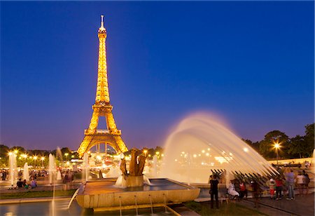 french - Eiffel Tower and the Trocadero Fountains at night, Paris, France, Europe Stock Photo - Rights-Managed, Code: 841-06500049