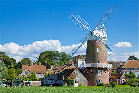 Restored 18th century Cley Windmill, Cley next the Sea, Norfolk, East Anglia, England, United Kingdom, Europe Photographie de stock - Rights-Managed, Code: 841-06500041