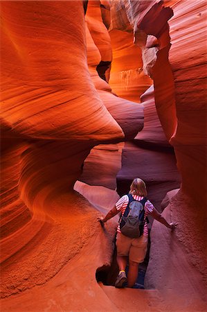 simsearch:6126-09104200,k - Female tourist hiker and Sandstone Rock formations, Lower Antelope Canyon, Page, Arizona, United States of America, North America Photographie de stock - Rights-Managed, Code: 841-06500103