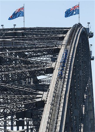 simsearch:841-06340905,k - People walking on Sydney Harbour Bridge, Sydney, New South Wales, Australia, Pacific Photographie de stock - Rights-Managed, Code: 841-06500154