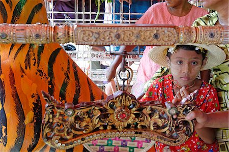 simsearch:841-07083257,k - The biggest Nat ritual, Festival of Spirits, Taungbyon, Mandalay Division, Republic of the Union of Myanmar (Burma), Asia Fotografie stock - Rights-Managed, Codice: 841-06500200