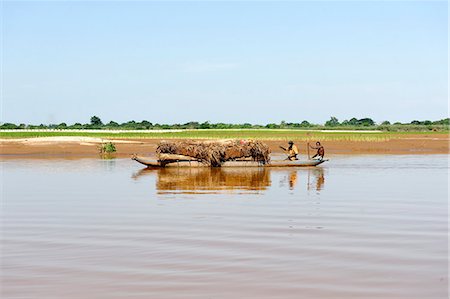 Along Tsiribihina, a river flowing from Madagascar in the Mozambique Channel by a delta, Madagascar, Indian Ocean, Africa Stock Photo - Rights-Managed, Code: 841-06500276