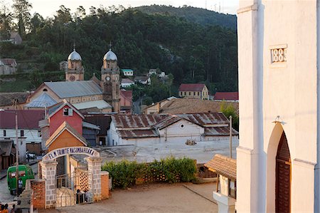 simsearch:841-02918755,k - The Upper Town founded under the reign of Queen Ranavalona I to be the capital of southern province, Fianarantsoa city, Madagascar, Africa Photographie de stock - Rights-Managed, Code: 841-06500296