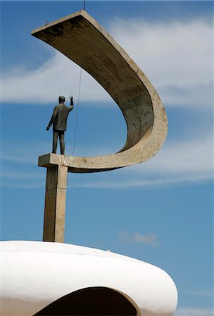 Memorial JK with the statue of Juscelino Kubitschek, designed by Oscar Niemeyer, Brasilia, Brazil, South America Stock Photo - Rights-Managed, Code: 841-06500453