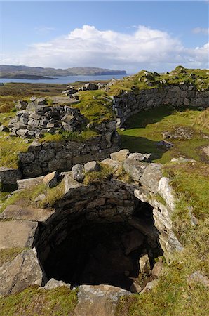 simsearch:841-05848650,k - Ancient Iron Age Broch of Dun Beag, Struan, Isle of Skye, Inner Hebrides, Scotland, United Kingdom, Europe Foto de stock - Con derechos protegidos, Código: 841-06500622