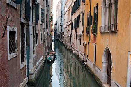 simsearch:841-05796709,k - A canal in the Venetian Lagoon, Venice, UNESCO World Heritage Site, Veneto, Italy, Europe Fotografie stock - Rights-Managed, Codice: 841-06500773