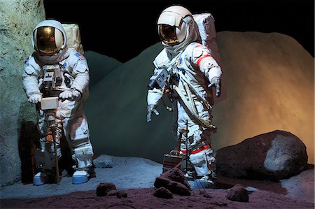 esplorazione spaziale - Astronaut suits in the Space Center, Houston, Texas, United States of America Fotografie stock - Rights-Managed, Codice: 841-06500952