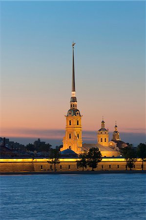 russie - St. Peter and Paul Cathedral and the River Neva at night, St. Petersburg, Russia, Europe Photographie de stock - Rights-Managed, Code: 841-06500980
