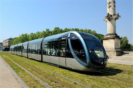 public transit - Tram on Quai Louis XVIII, Esplanade Des Quinconces, Bordeaux, Gironde, Aquitaine, France, Europe Photographie de stock - Rights-Managed, Code: 841-06501047