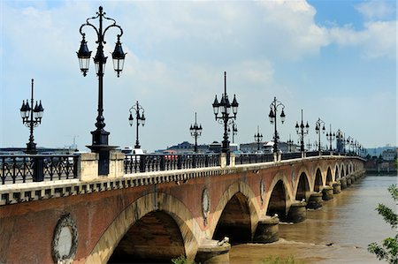 Pont de Pierre on the Garonne river, Bordeaux, UNESCO World Heritage Site, Gironde, Aquitaine, France, Europe Stock Photo - Rights-Managed, Code: 841-06501055