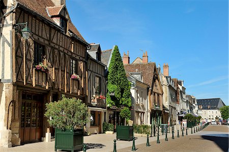 fachwerk - Medieval half-timbered buildings, Place Michel Debre, Amboise, UNESCO World Heritage Site, Indre-et-Loire, Centre, France, Europe Stockbilder - Lizenzpflichtiges, Bildnummer: 841-06501081