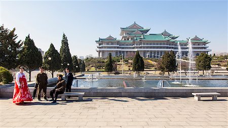 simsearch:841-06501171,k - Mansudae Arts Theatre and fountains, Pyongyang, Democratic People's Republic of Korea (DPRK), North Korea, Asia Photographie de stock - Rights-Managed, Code: 841-06501194