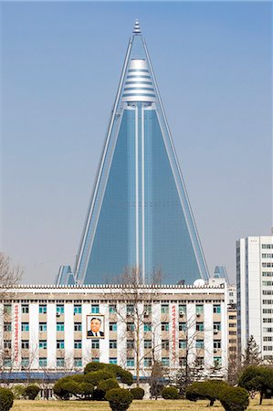 simsearch:841-06501215,k - Ryugyong Hotel, Pyongyang, Democratic People's Republic of Korea (DPRK), North Korea, Asia Foto de stock - Direito Controlado, Número: 841-06501204