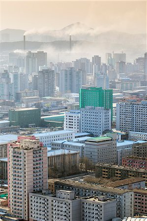 simsearch:700-03084034,k - City skyline and pollution from coal fired power plants, Pyongyang, Democratic People's Republic of Korea (DPRK), North Korea, Asia Stock Photo - Rights-Managed, Code: 841-06501234