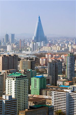 simsearch:700-03084034,k - Pyongyang skyline and the Ryugyong Hotel, Pyongyang, Democratic People's Republic of Korea (DPRK), North Korea, Asia Stock Photo - Rights-Managed, Code: 841-06501232